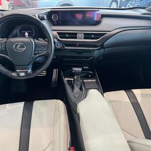 Lexus UX 250h 2.0 VVT-I HYBRID F-SPORT CVT