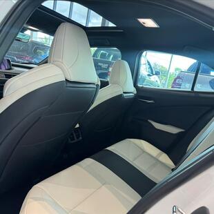 Lexus UX 250h 2.0 VVT-I HYBRID F-SPORT CVT