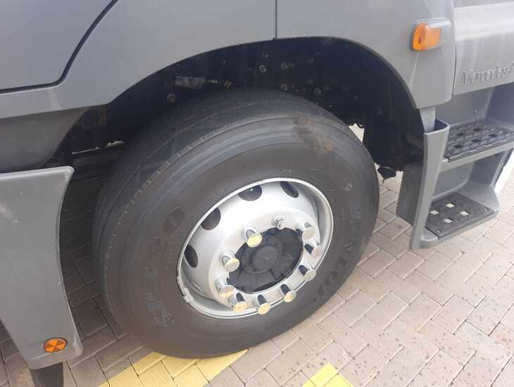 galeria MERCEDES BENZ AXOR 2536 S 6X2