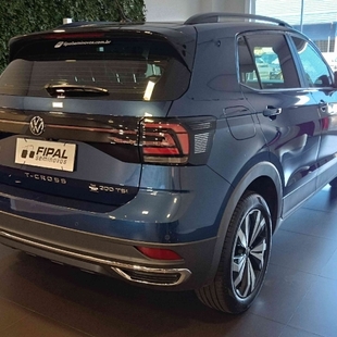 Volkswagen T-CROSS 1.4 250 TSI TOTAL FLEX HIGHLINE AUTOMÁTICO