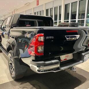 Toyota HILUX 2.8 D-4D TURBO DIESEL CD SRX PLUS 4X4 AUTOMÁTICO