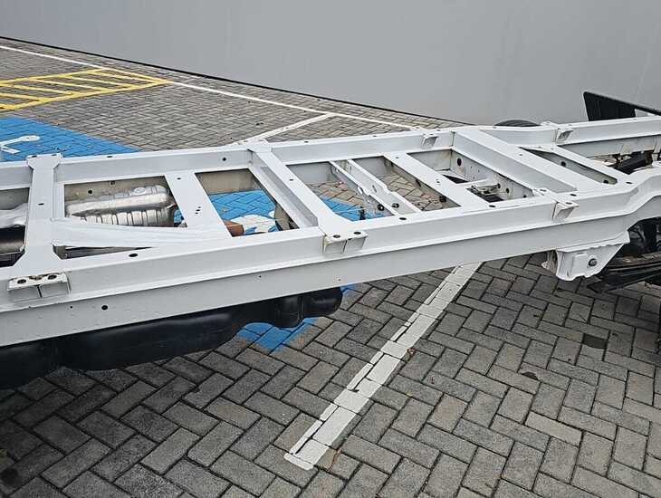 galeria SPRINTER 516 CHASSIS EXTRA LONGA