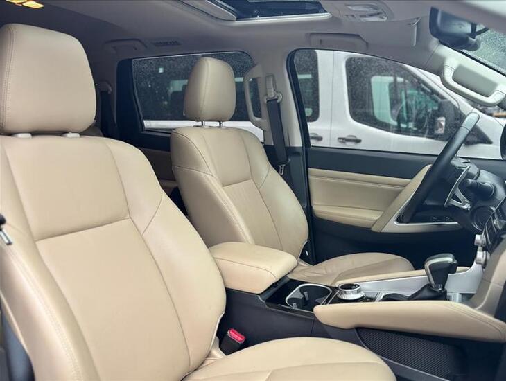 galeria PAJERO SPORT