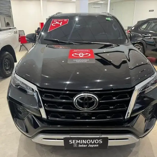 Toyota HILUX SW4 2.8 D-4D TURBO DIESEL SRX PLATINUM 7L 4X4 AUTOMÁTICO