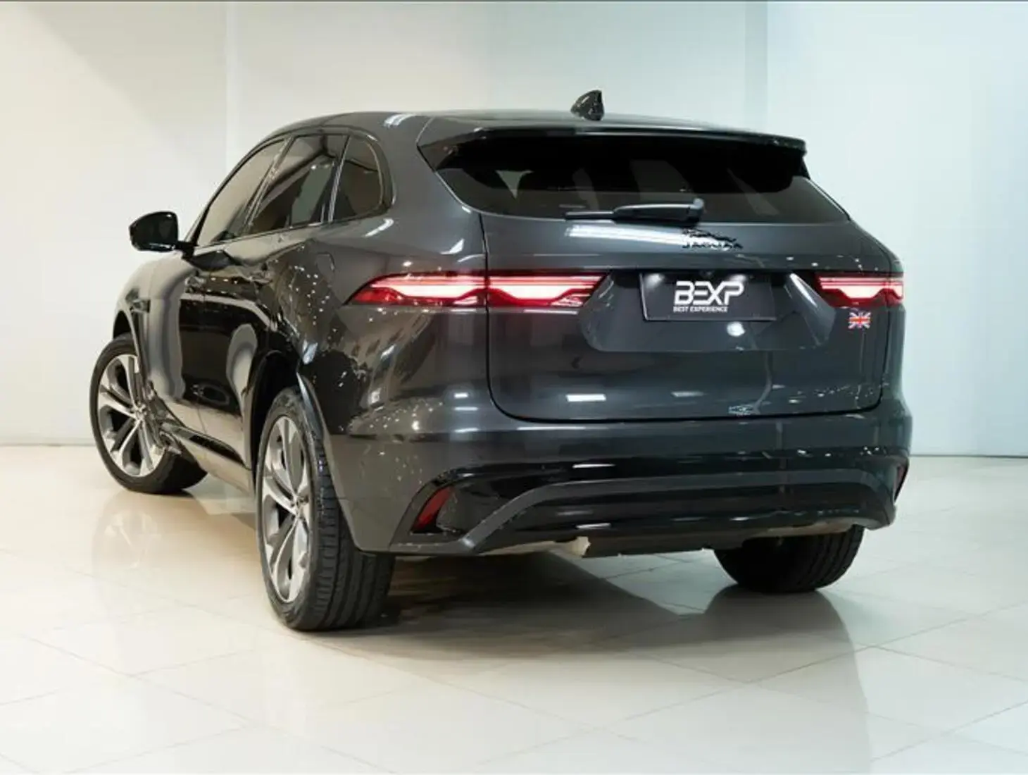 galeria F-PACE