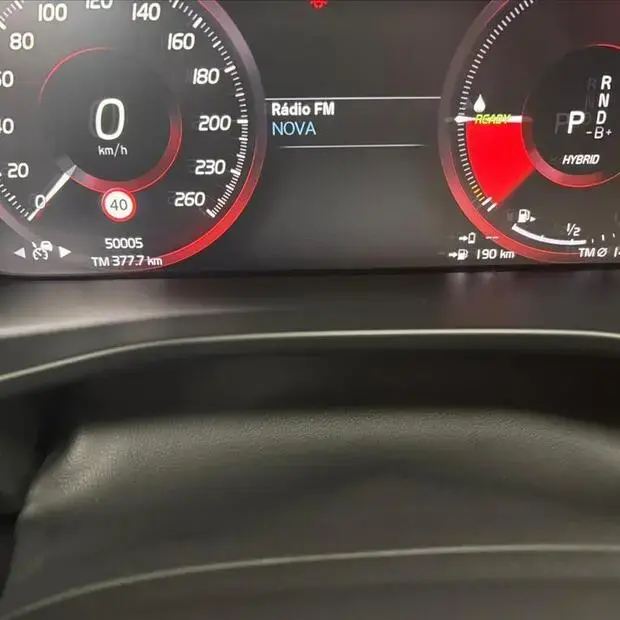 Volvo XC40 1.5 T5 RECHARGE R-DESIGN GEARTRONIC