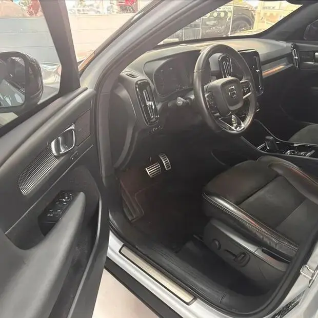 Volvo XC40 1.5 T5 RECHARGE R-DESIGN GEARTRONIC