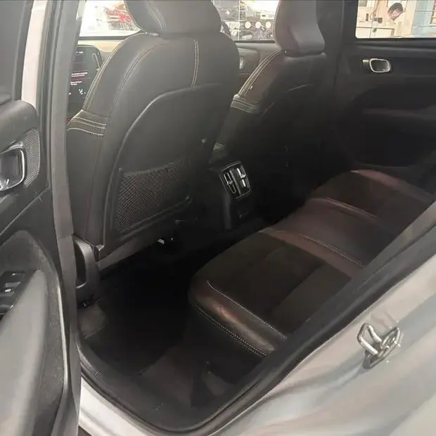 Volvo XC40 1.5 T5 RECHARGE R-DESIGN GEARTRONIC