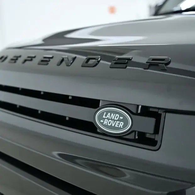 Land Rover Defender 90 D300 HSE Diesel Aut.( Hibr.)