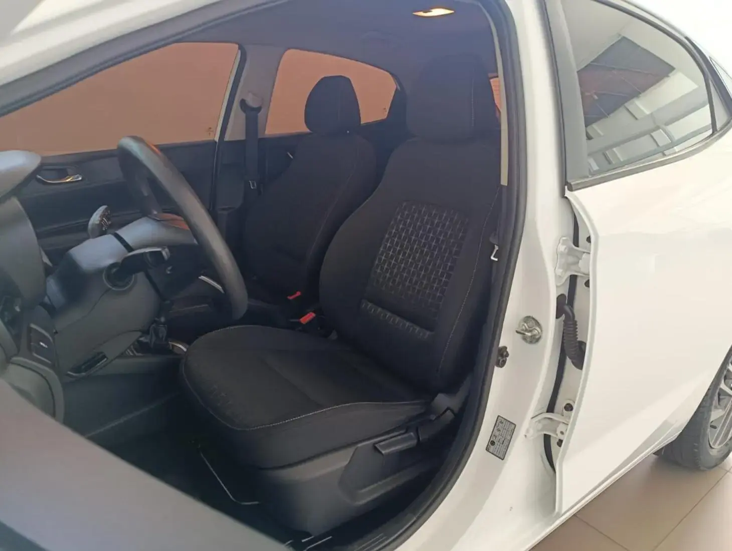 galeria Hb20 Limited Manual