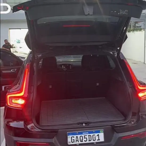 Volvo XC40 1.5 T5 RECHARGE R-DESIGN GEARTRONIC