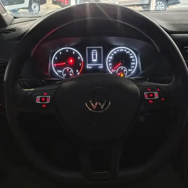 Volkswagen T-CROSS 1.0 200 TSI TOTAL FLEX AUTOMÁTICO