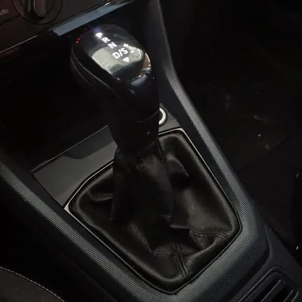 Volkswagen T-CROSS 1.0 200 TSI TOTAL FLEX AUTOMÁTICO