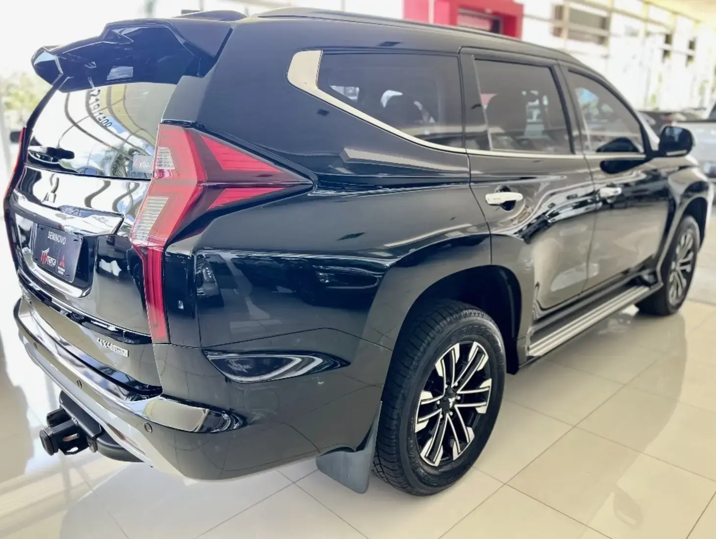 galeria PAJERO SPORT