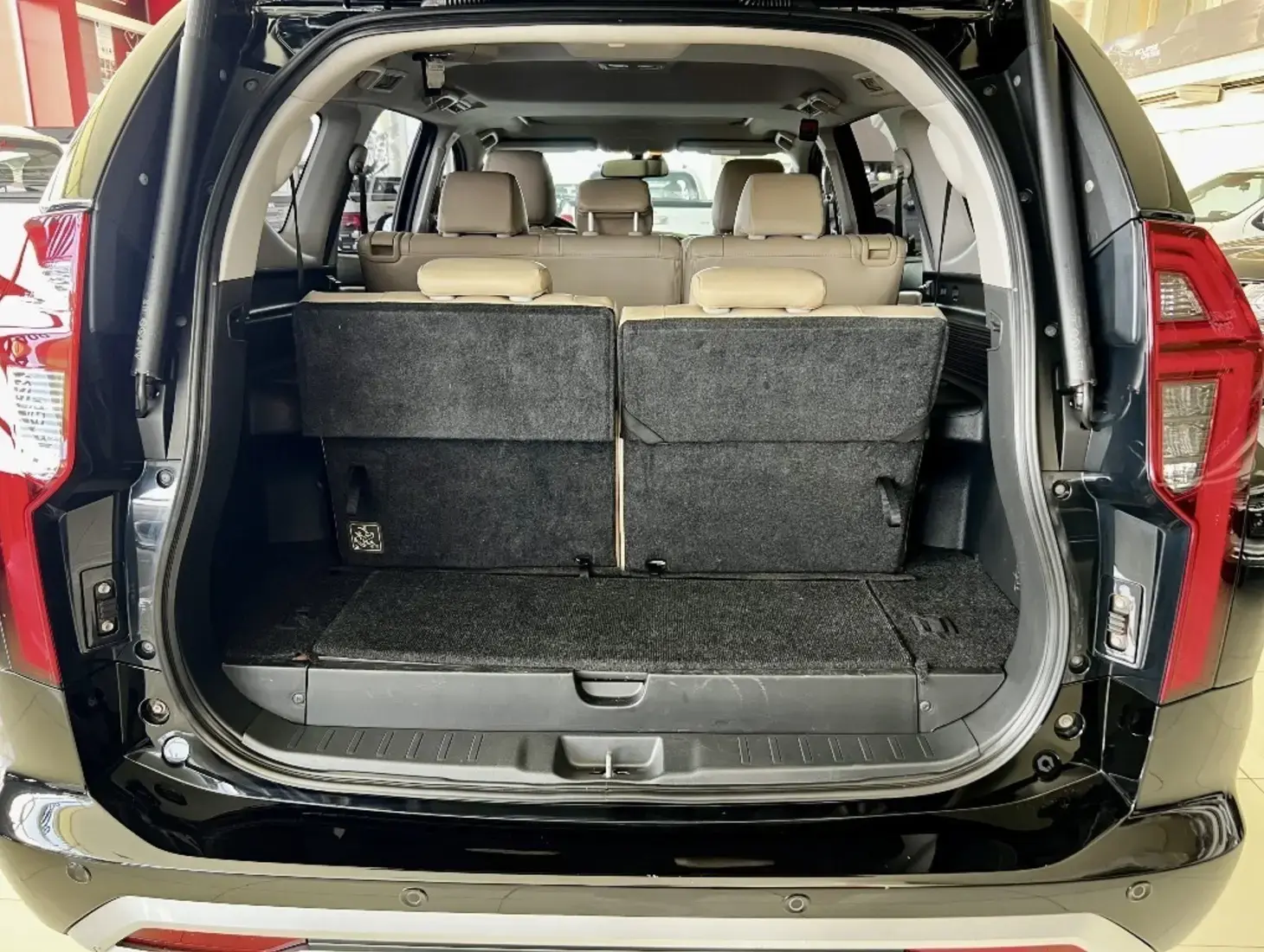 galeria PAJERO SPORT