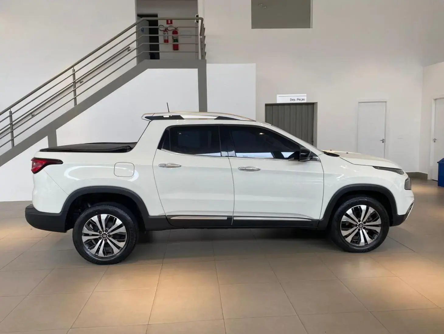 galeria Fiat Toro Volcano AT9 4x4