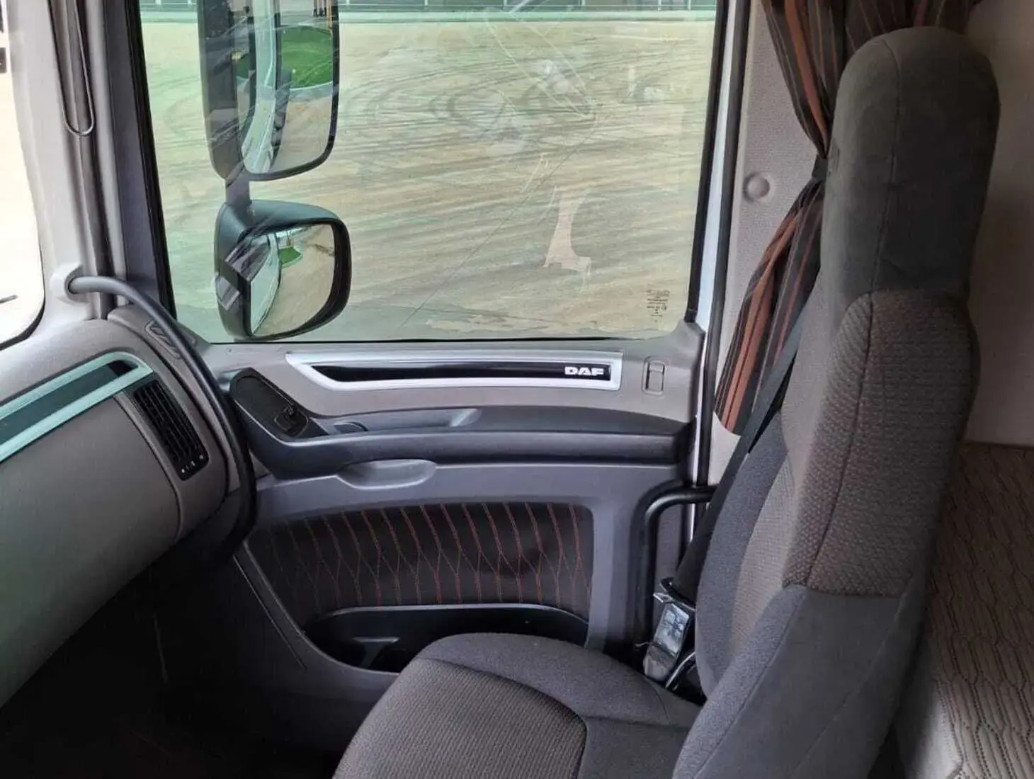 galeria DAF XF FTT 530 6x4