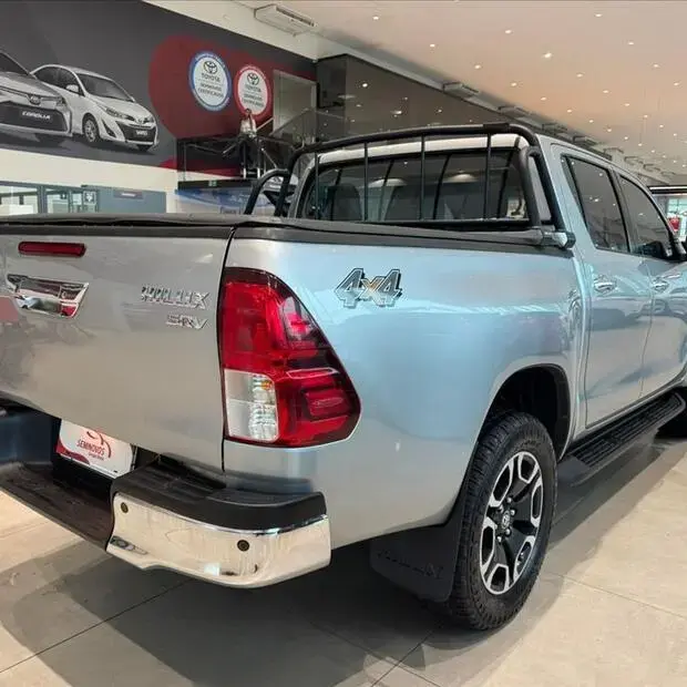 Toyota HILUX 2.8 D-4D TURBO DIESEL CD SRV 4X4 AUTOMÁTICO