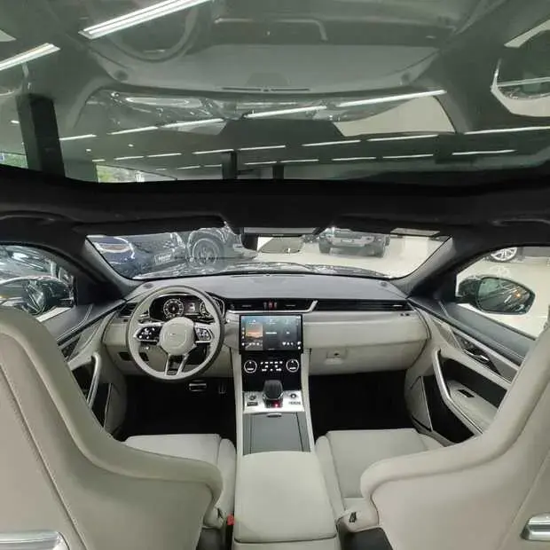 Jaguar F-Pace 2.0 R-Dynamic SE 404cv (Híbrido)