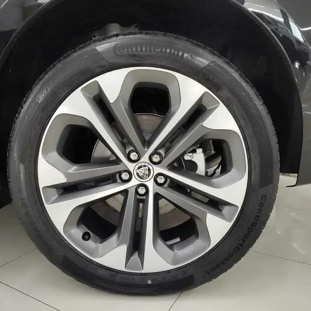 Jaguar F-Pace 2.0 R-Dynamic SE 404cv (Híbrido)