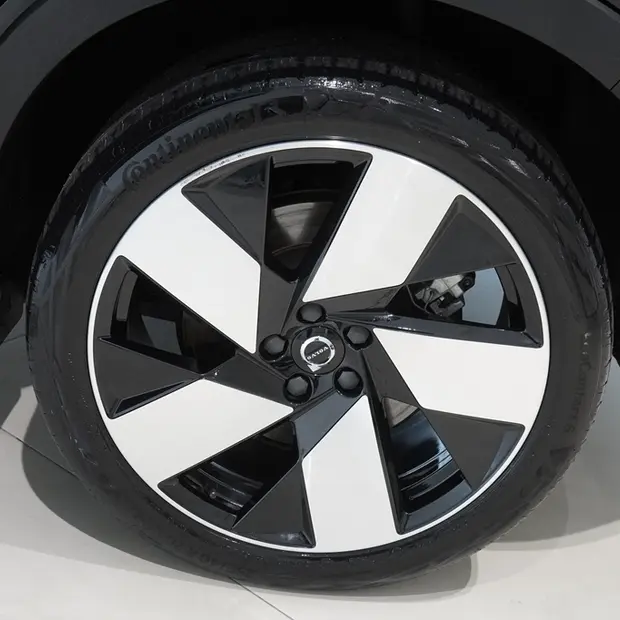 Volvo XC40 P8 RECHARGE TWIN ELECTRIC ULTIMATE AWD