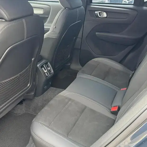 Volvo XC40 P8 RECHARGE ELECTRIC BEV PURE AWD