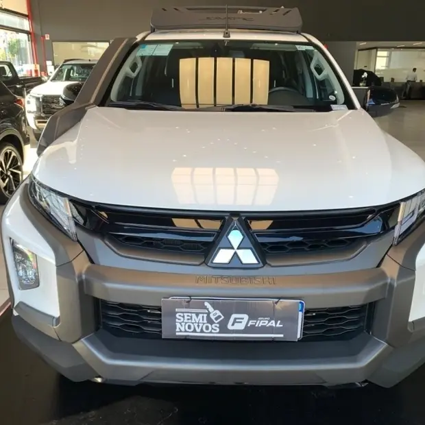 Mitsubishi L200 TRITON 2.4 16V TURBO DIESEL SPORT SAVANA CD 4P 4X4 AUTOMÁTICO