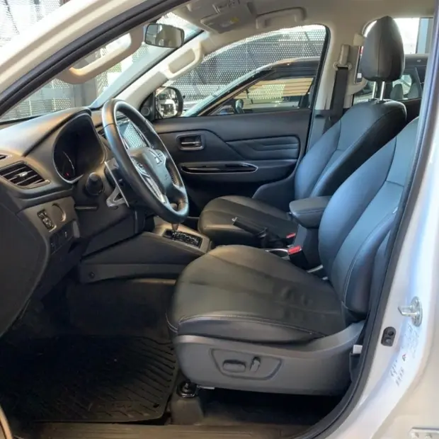 Mitsubishi L200 TRITON 2.4 16V TURBO DIESEL SPORT SAVANA CD 4P 4X4 AUTOMÁTICO