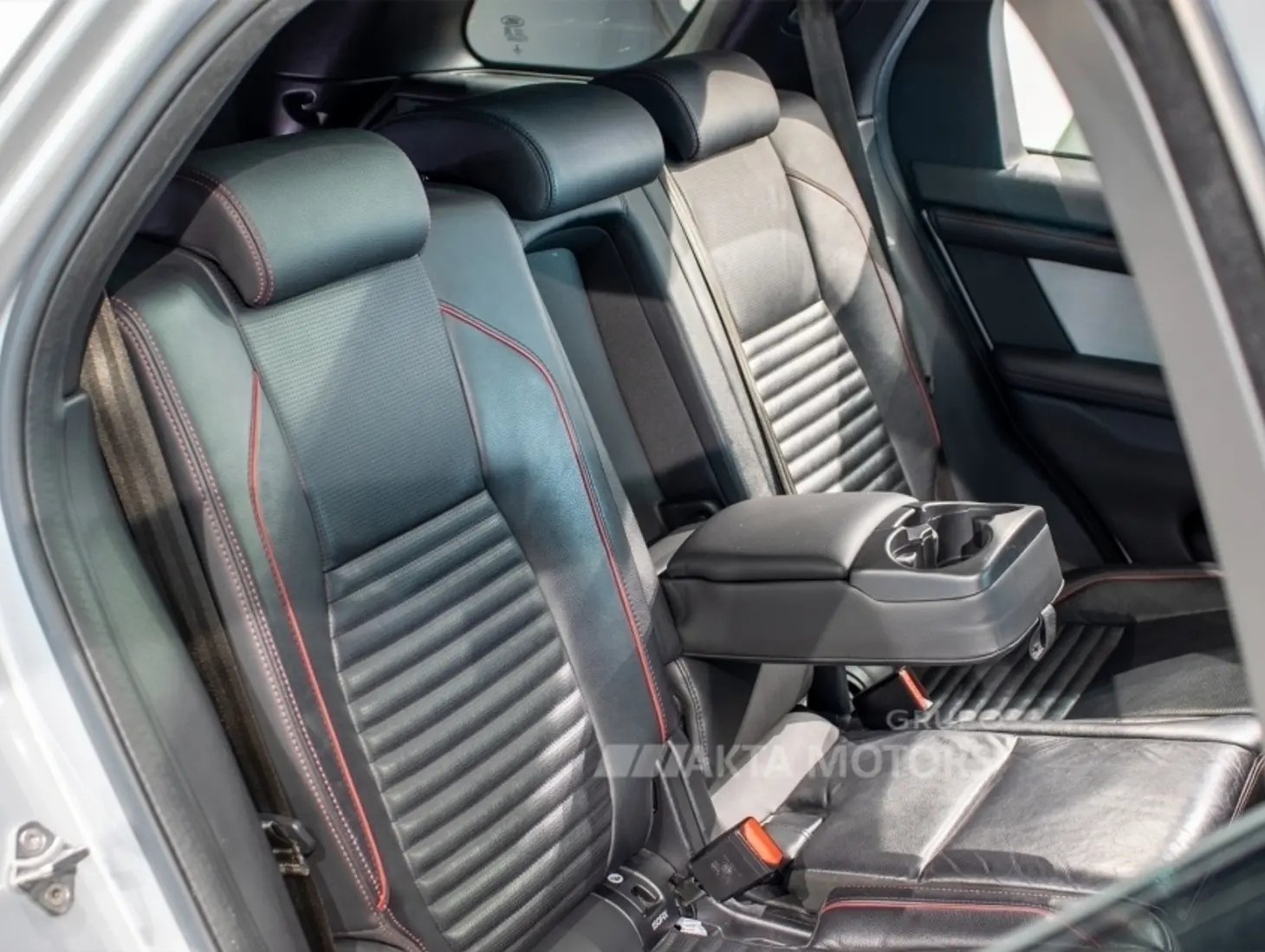 galeria DISCOVERY SPORT