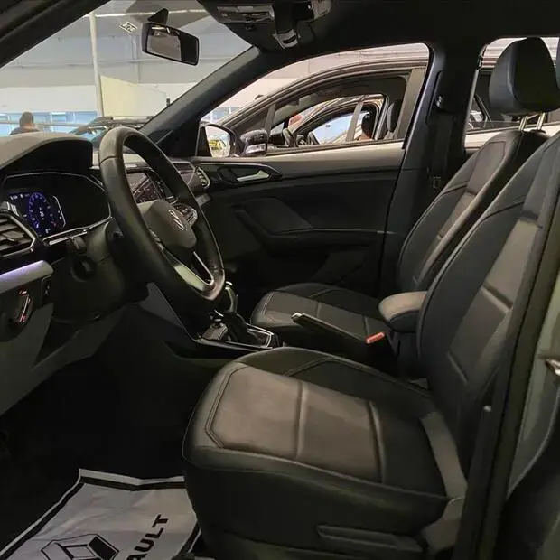 Volkswagen T-CROSS 1.0 200 TSI TOTAL FLEX COMFORTLINE AUTOMÁTICO