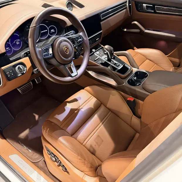 Porsche Cayenne Turbo 4.0 V8 550cv