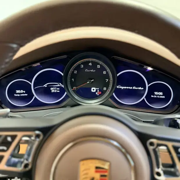 Porsche Cayenne Turbo 4.0 V8 550cv