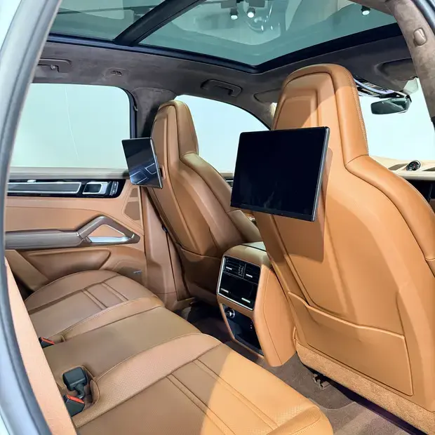 Porsche Cayenne Turbo 4.0 V8 550cv