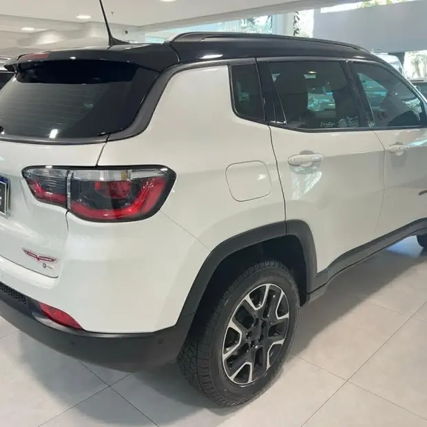 Jeep COMPASS 2.0 16V DIESEL TRAILHAWK 4X4 AUTOMÁTICO