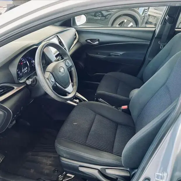 Toyota YARIS 1.3 16V FLEX XL PLUS TECH MULTIDRIVE