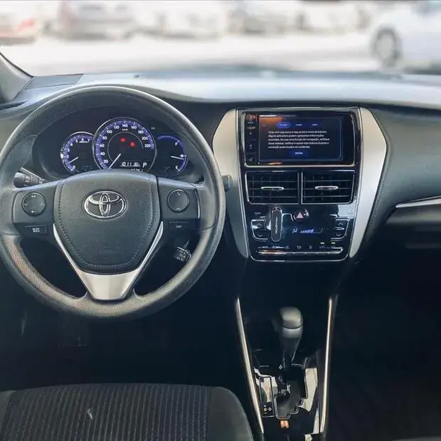 Toyota YARIS 1.3 16V FLEX XL PLUS TECH MULTIDRIVE