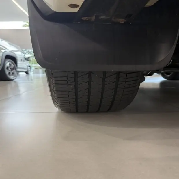 Toyota HILUX SW4 2.8 D-4D TURBO DIESEL SRX 4X4 AUTOMÁTICO