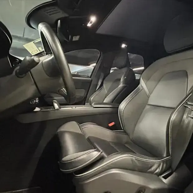 Volvo XC60 2.0 T8 HYBRID R-DESIGN AWD GEARTRONIC