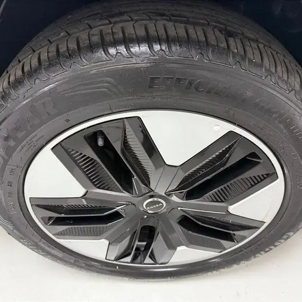 Volvo EX30 69 KW ELÉTRICO CORE