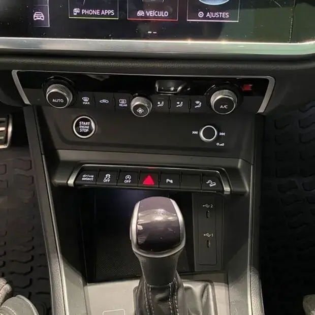 Audi Q3 Performance Black 2.0