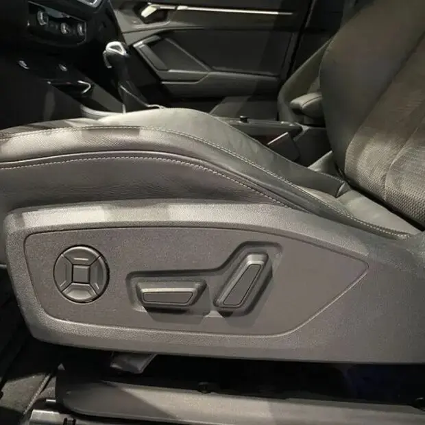 Audi Q3 Performance Black 2.0