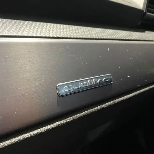 Audi Q3 Performance Black 2.0