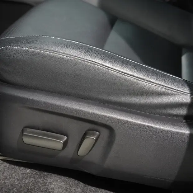 Toyota HILUX SW4 2.8 D-4D TURBO DIESEL SRX PLATINUM 7L 4X4 AUTOMÁTICO