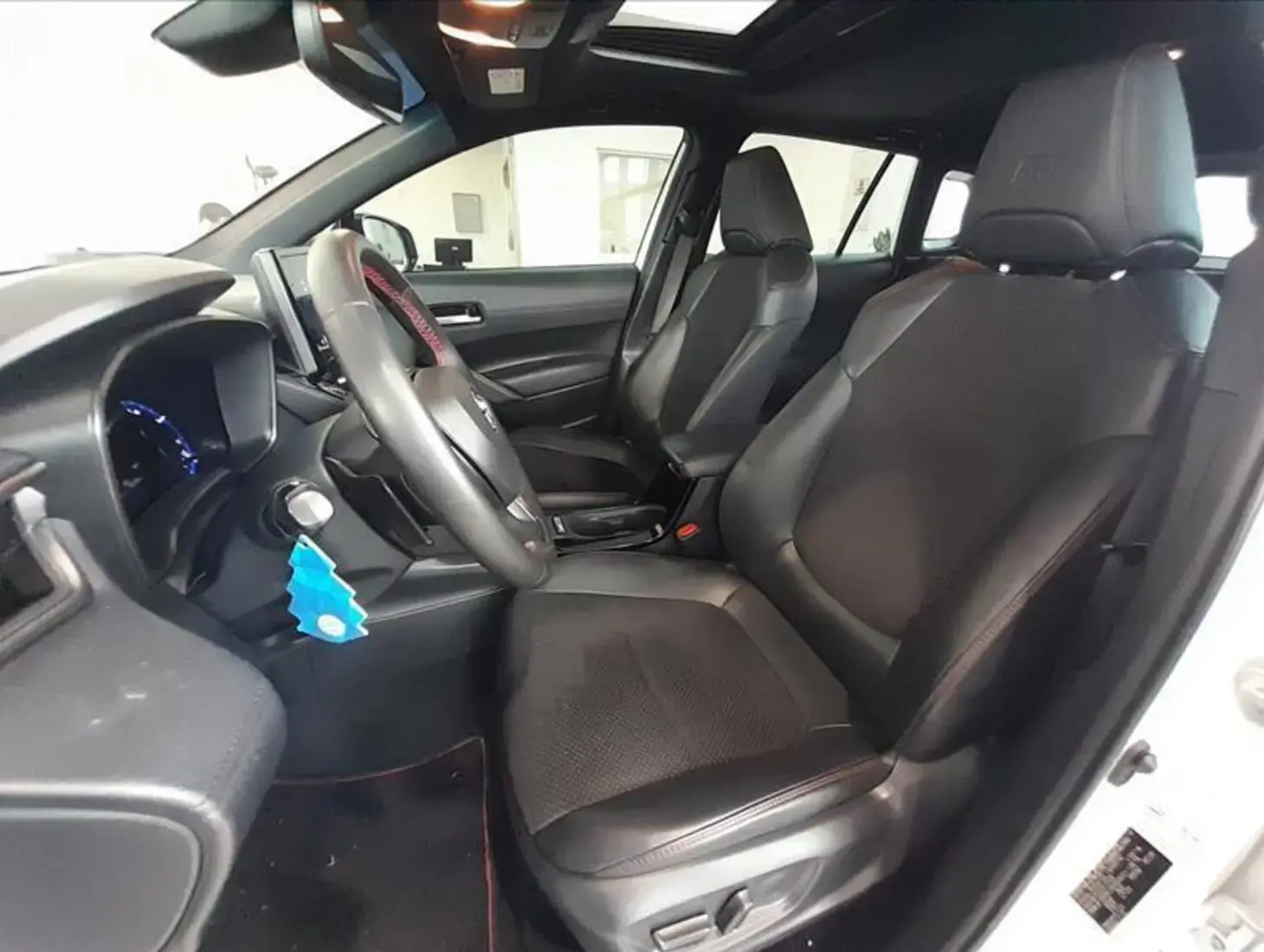 galeria COROLLA CROSS