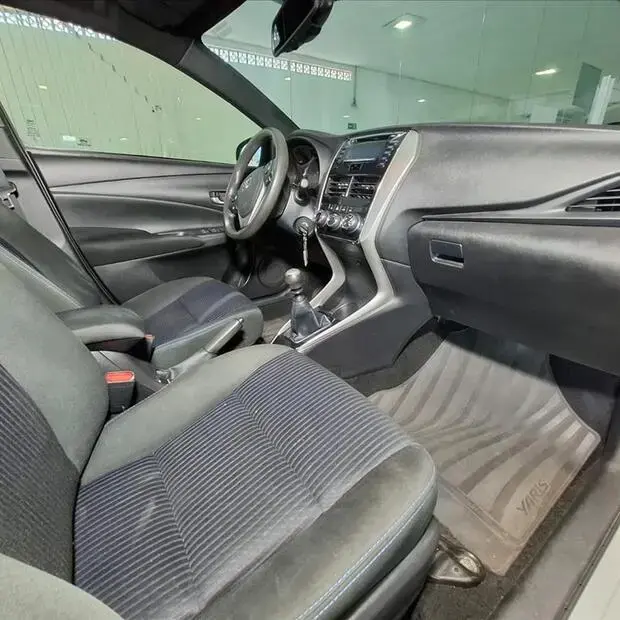 Toyota YARIS 1.3 16V FLEX XL MANUAL