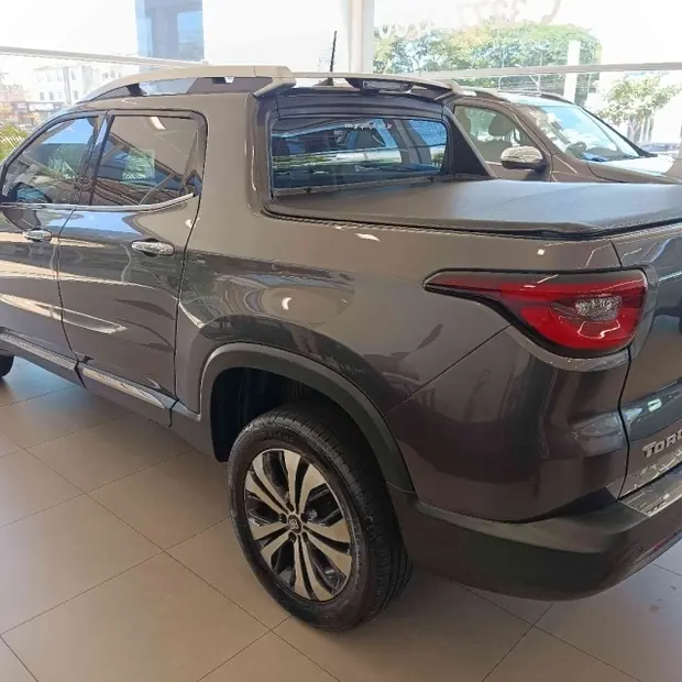 Fiat TORO 1.3 TURBO 270 FLEX VOLCANO AT6