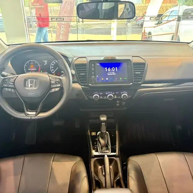Honda CITY HATCHBACK TOURING 1.5 Flex 16V Aut CITY HATCHBACK TOURING 1.5 Flex 16V Aut