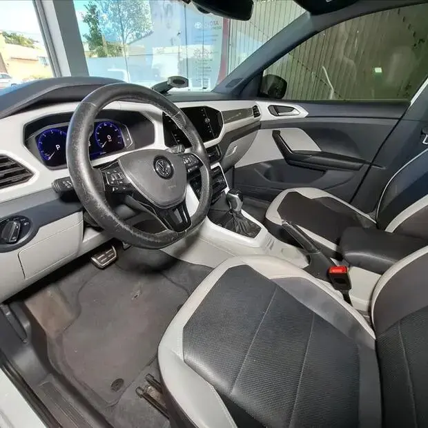 Volkswagen T-CROSS 1.4 250 TSI TOTAL FLEX HIGHLINE AUTOMÁTICO