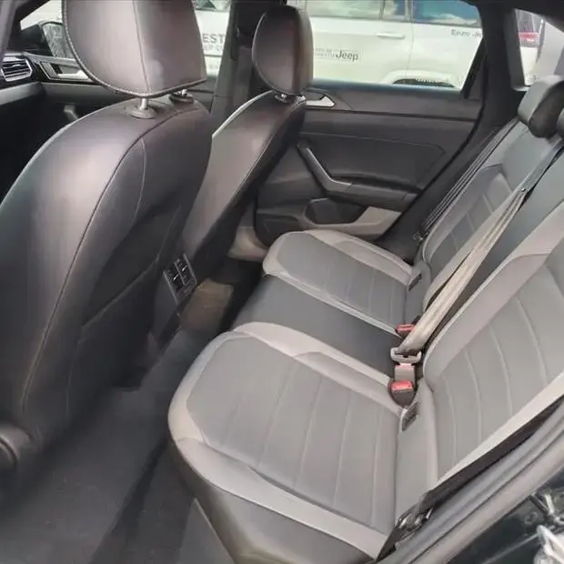 Volkswagen NIVUS 1.0 200 TSI TOTAL FLEX HIGHLINE AUTOMÁTICO