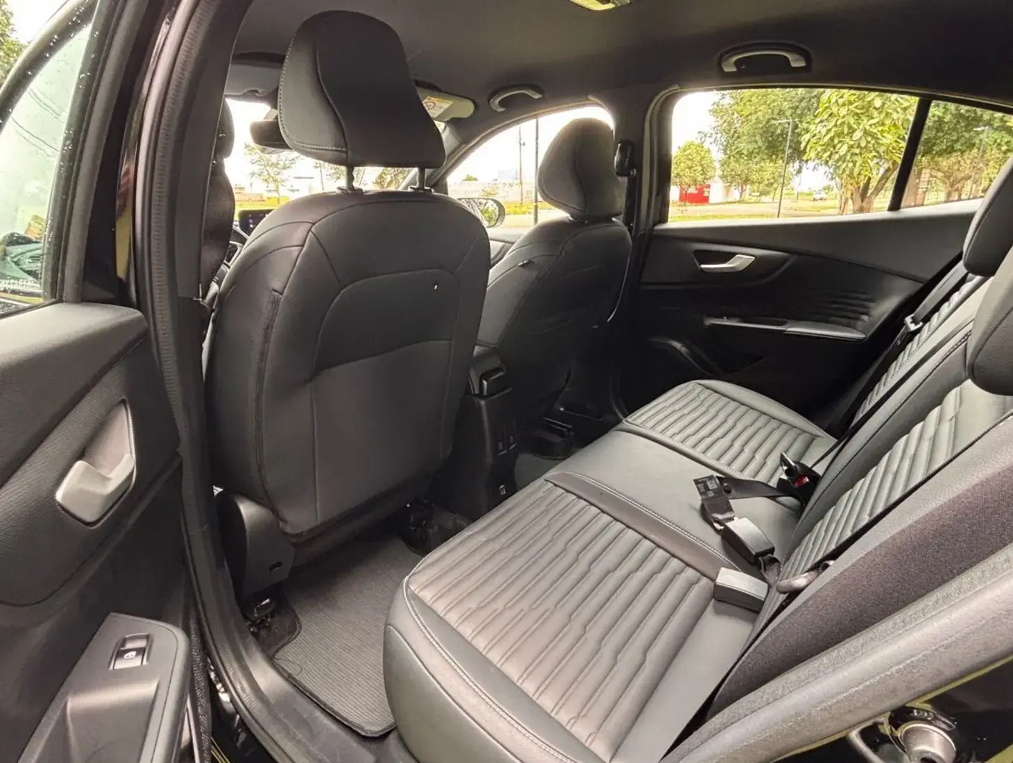 galeria FASTBACK LIMITED EDITION T270